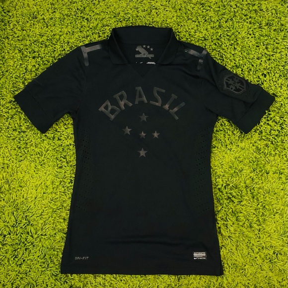 Brazil  "Black Out" Jersey 2013 (Authentic) - Picture 5 of 9